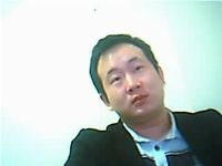笑容背后是悲伤