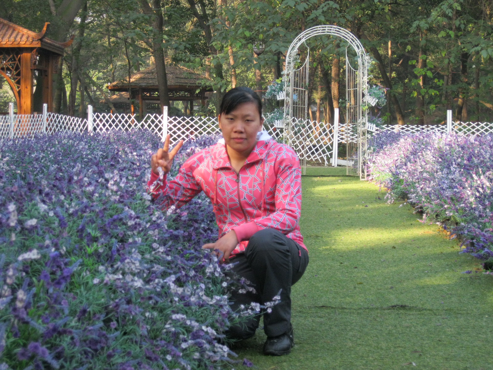 快快乐乐地生活