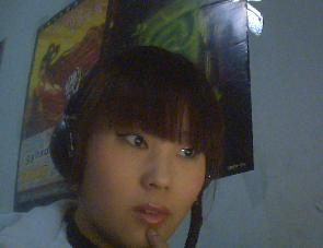 眼眸透出悲傷、