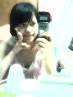 爱撒娇的小女孩