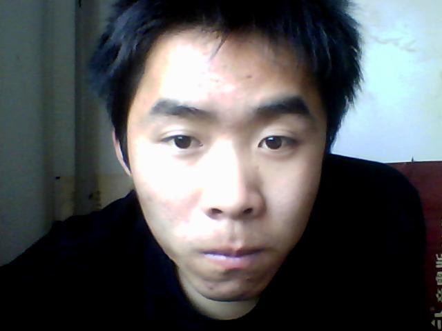  轻描淡写的笑、