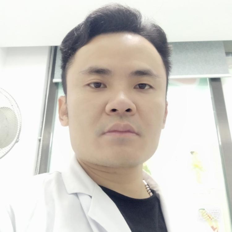 杨飞