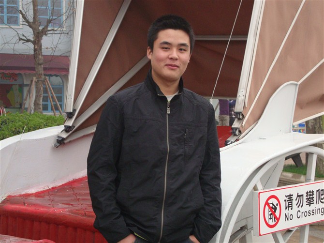 ℡﹏思緒蔓延著。