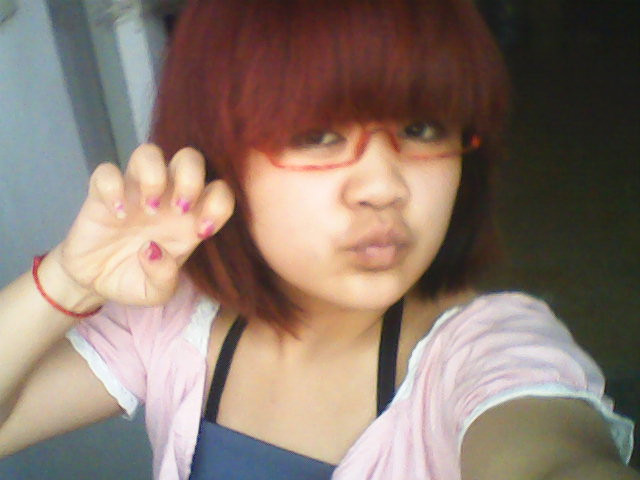  拼了命爱自己。