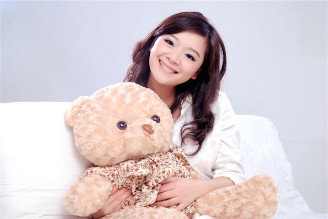 陽(yáng)光下吹泡泡