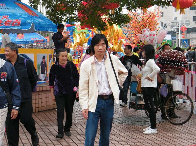 天天见老友莫莫