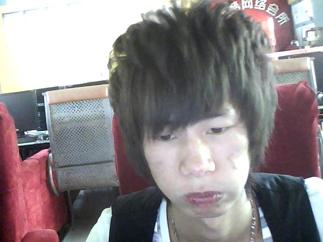 _____黑色丶西装°