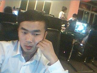 赤壁男人