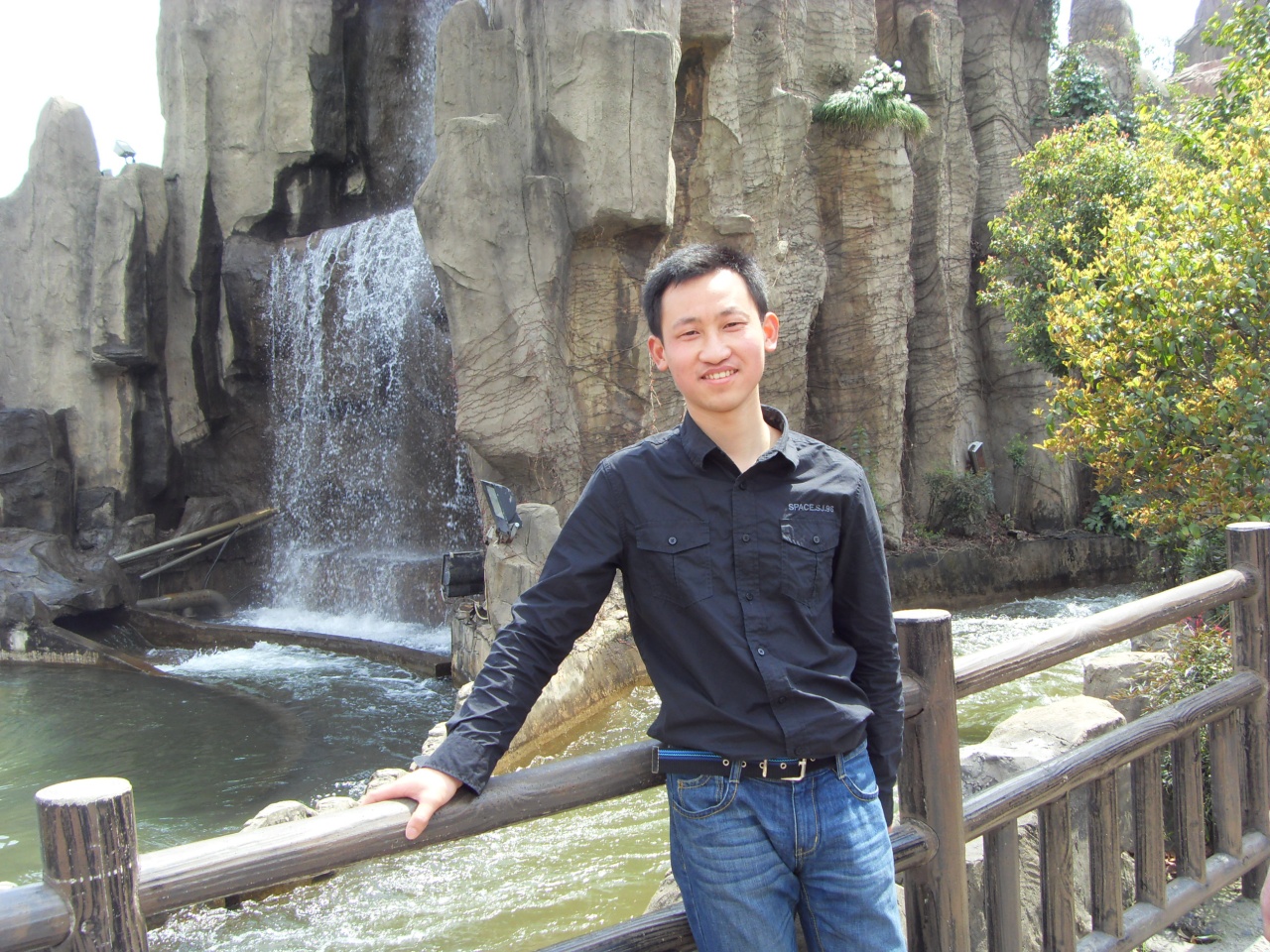 给点阳光就灿烂缘