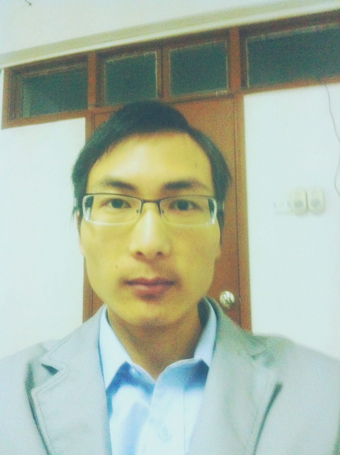 榕树下的守望者