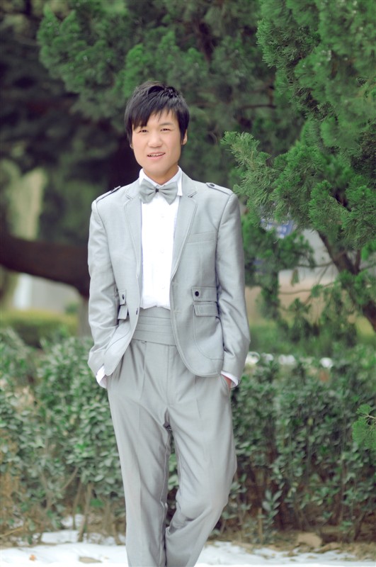 微笑、掩盖忧伤