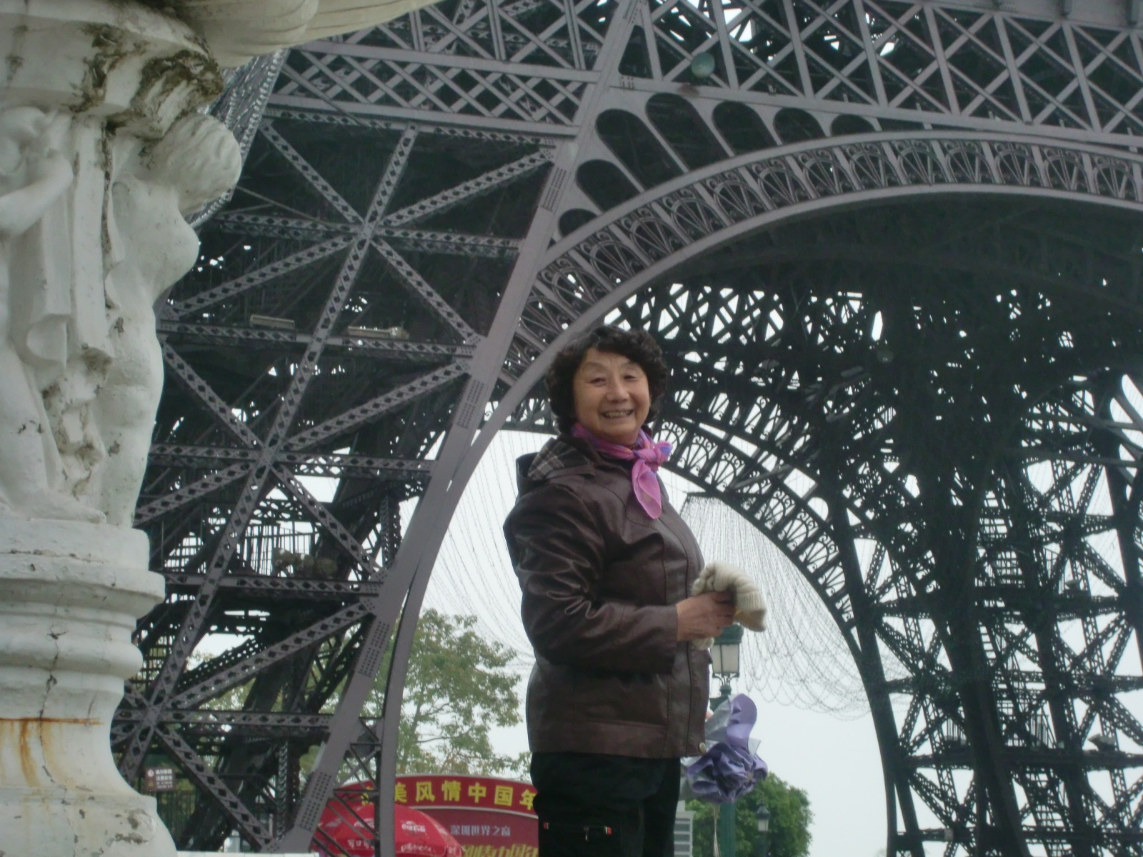 喜欢打太极的老人