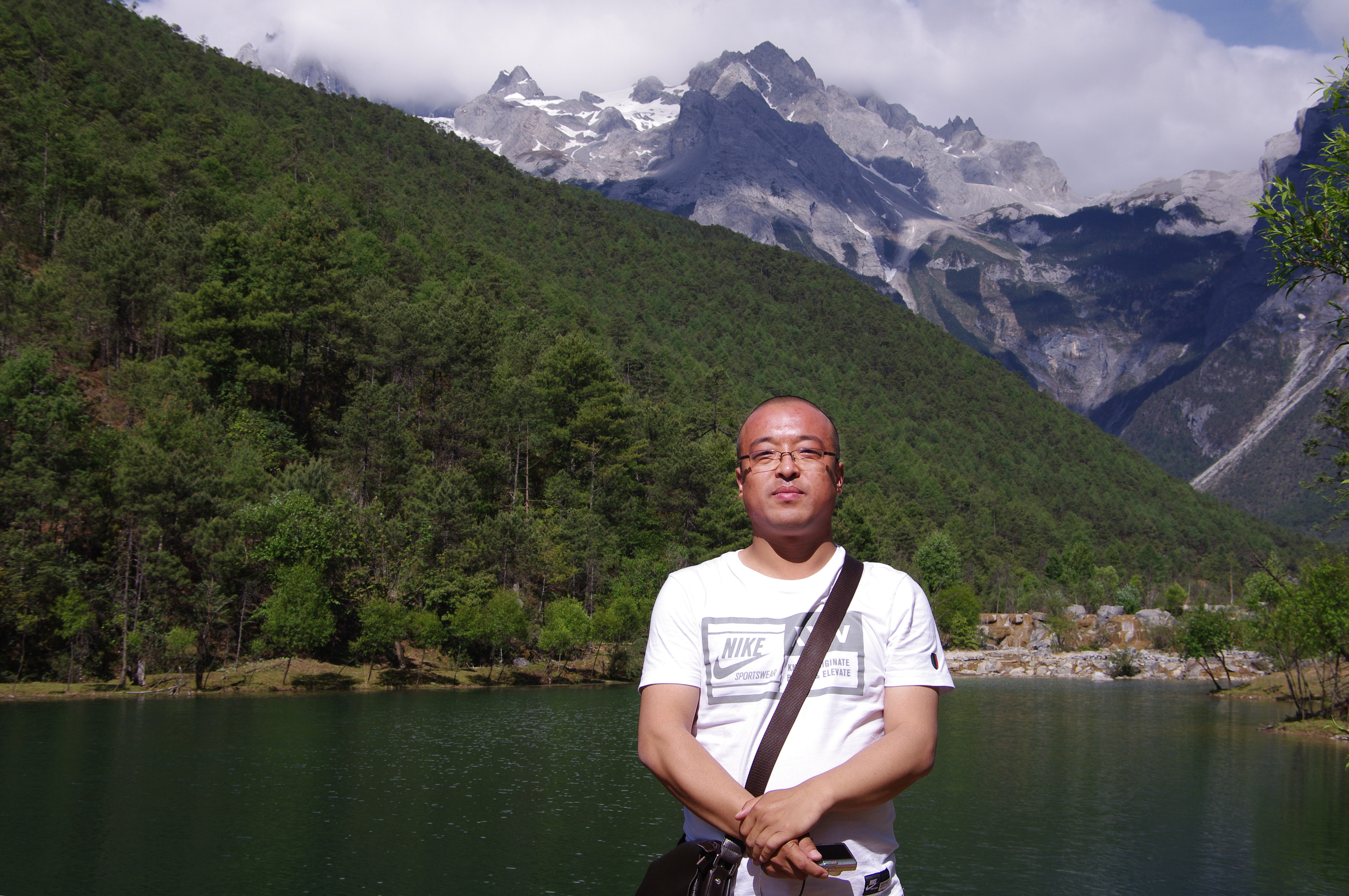 美女！打劫……