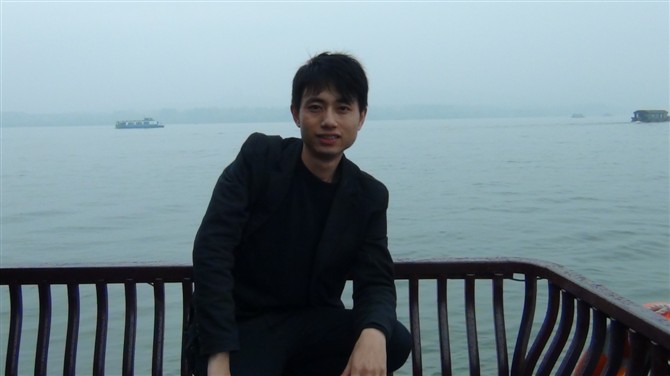 青天白日齐飞扬√