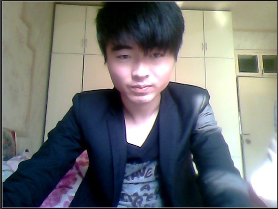 出現在黑夜的男人