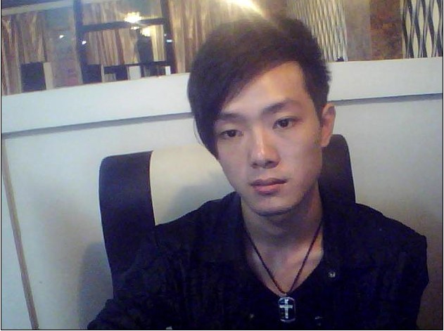 路燈下的↘殘影