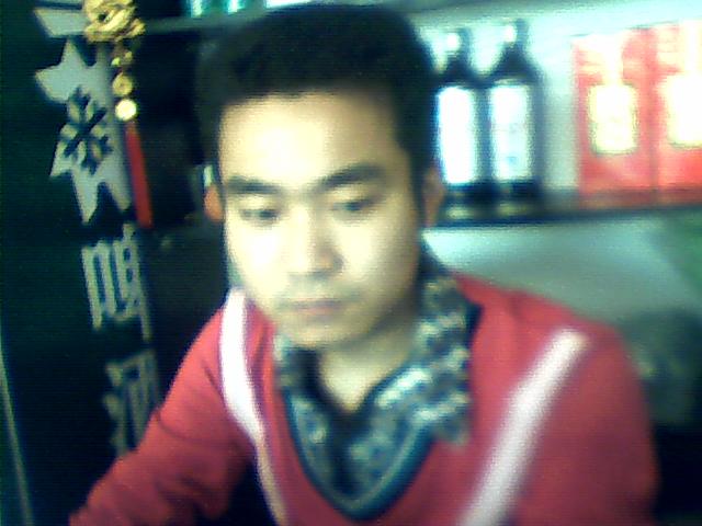 月满诗尼轩吻别