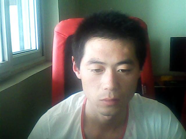 街角鉽、擁吻