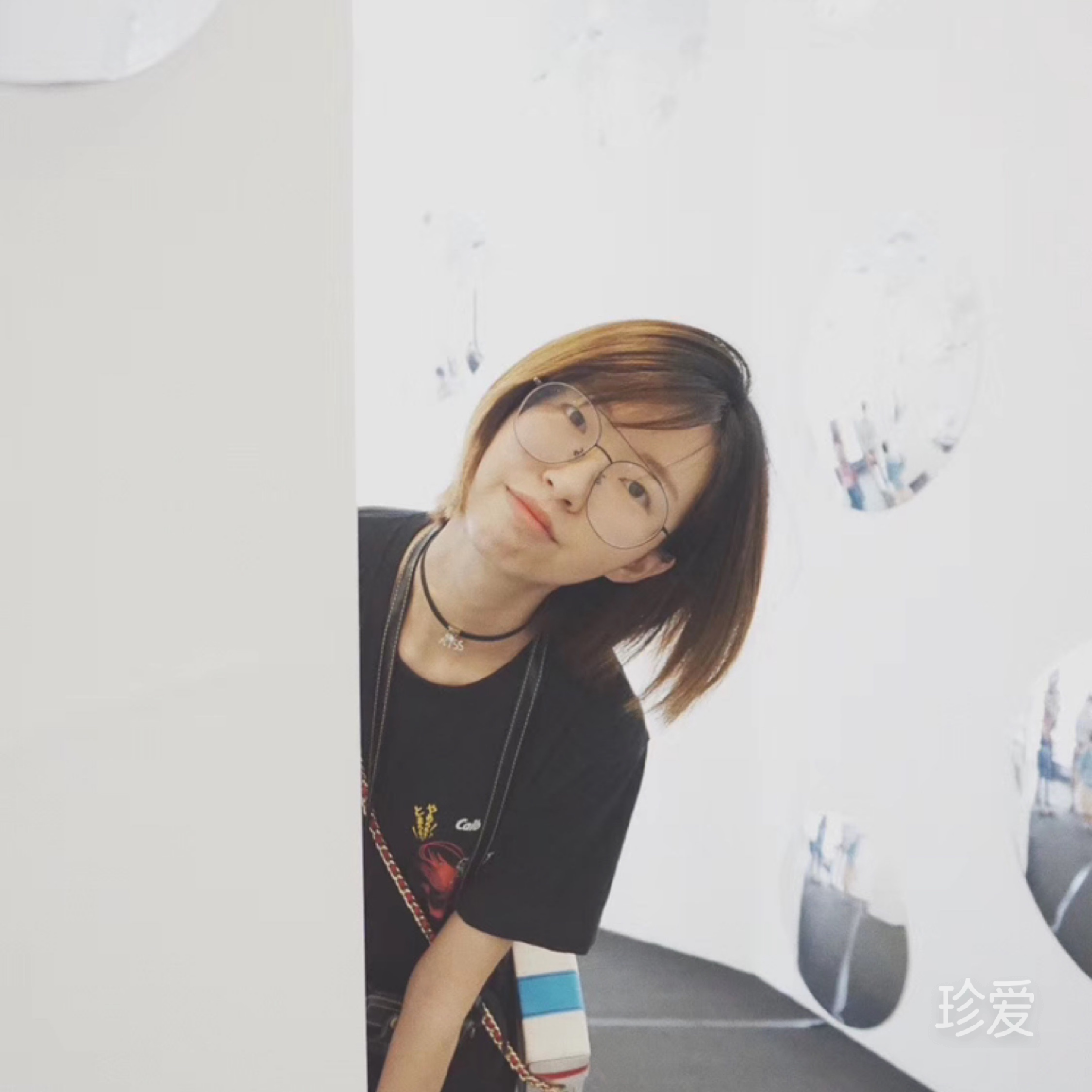 杨梅小姐爱吃扭结