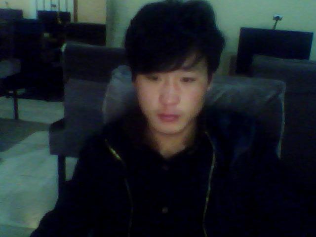 哭到 眼睛都累了