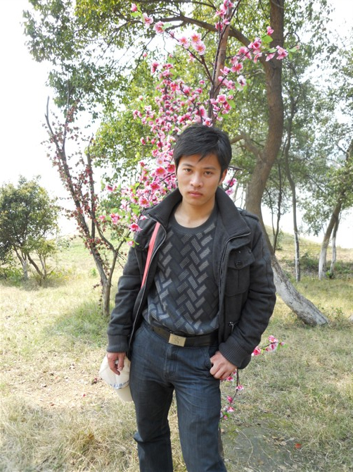 笑笑對(duì)著生活