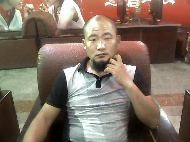 阿龙