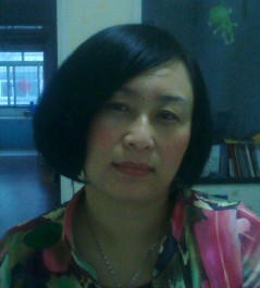 紅梅獨(dú)自開