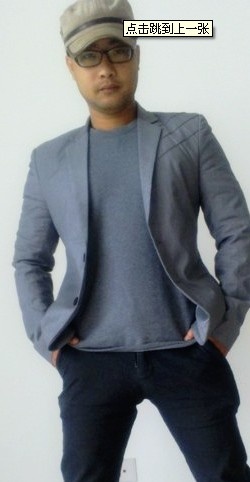 《在狂風(fēng)中擁抱》