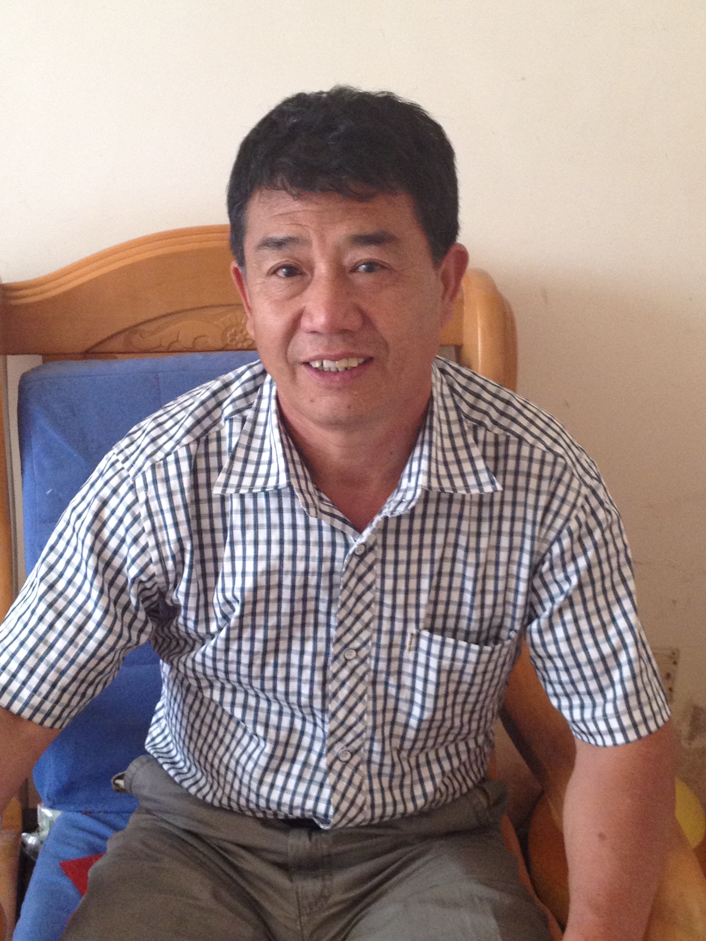 折断的翅膀在路上