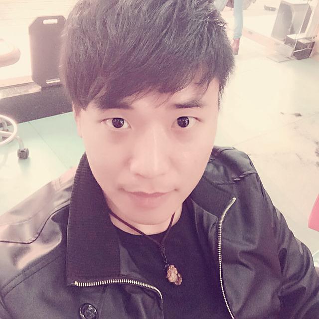 年年岁岁花相似