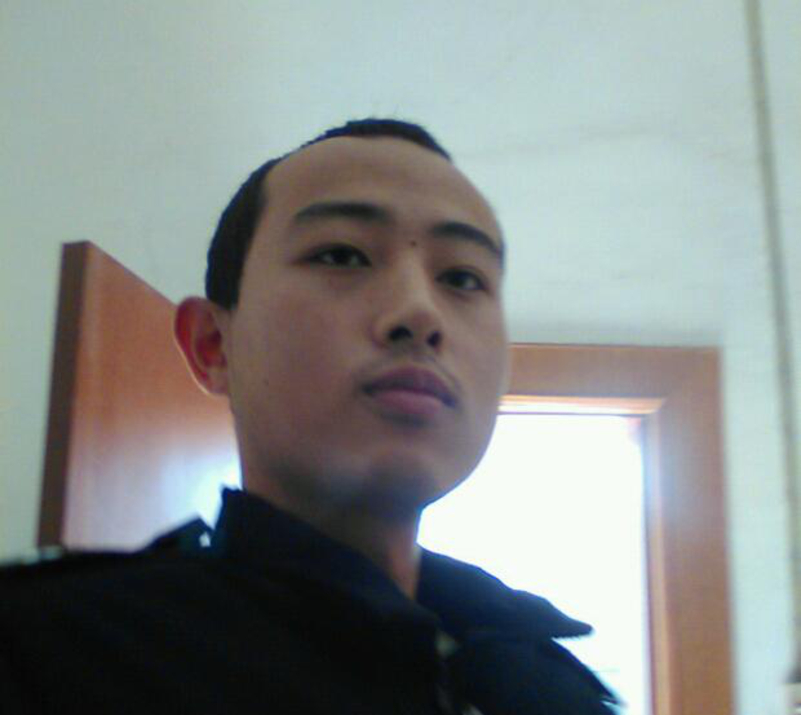 拥抱月亮的太阳