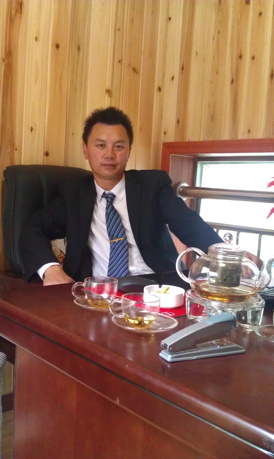 快樂的康巴漢子