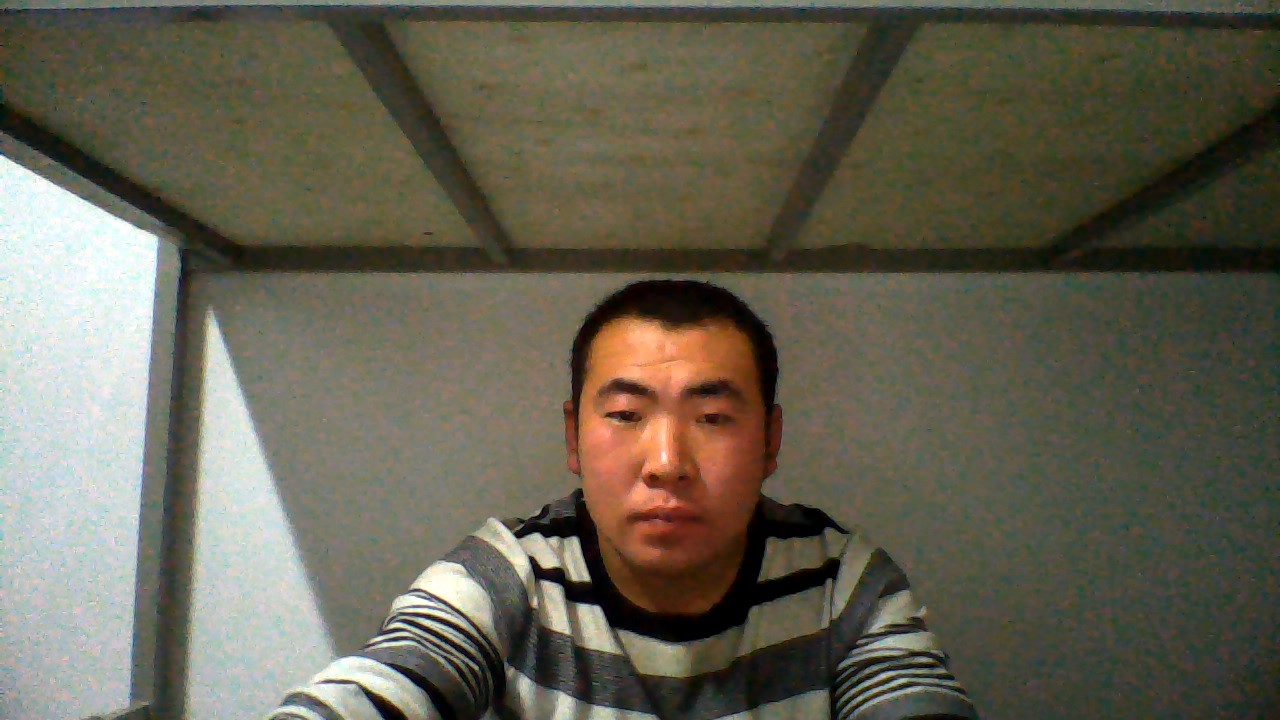 开着拖拉机唱情歌