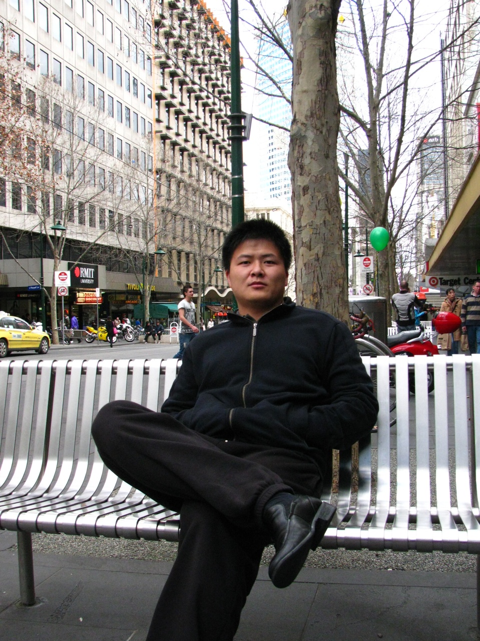 飞机比我重一点点