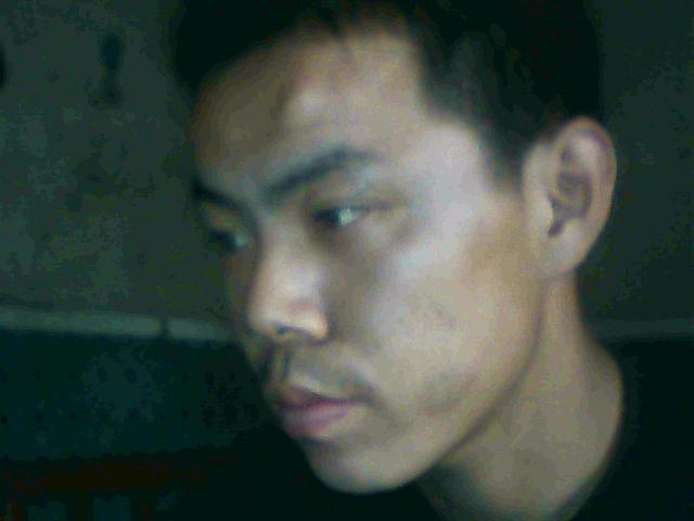 流着泪说  对不??