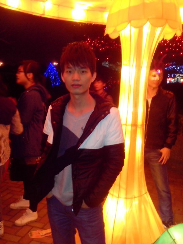 街角，那头