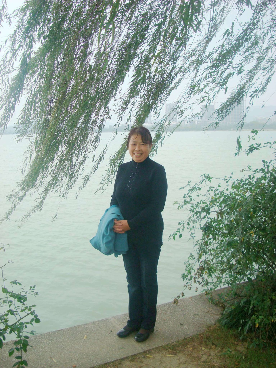 阿莲
