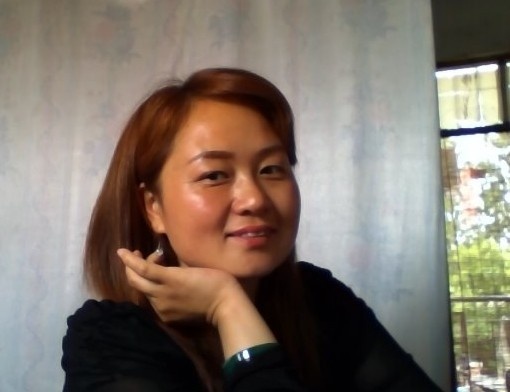 明月清泉石上流