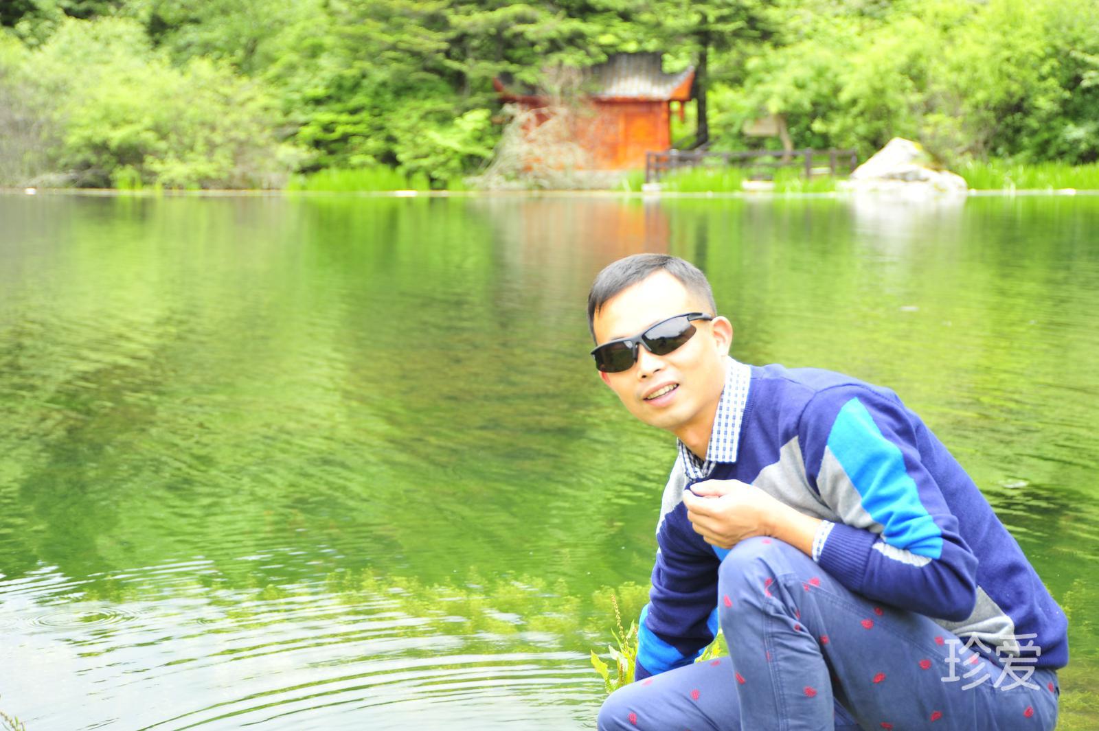 爱是寂寞撒的谎