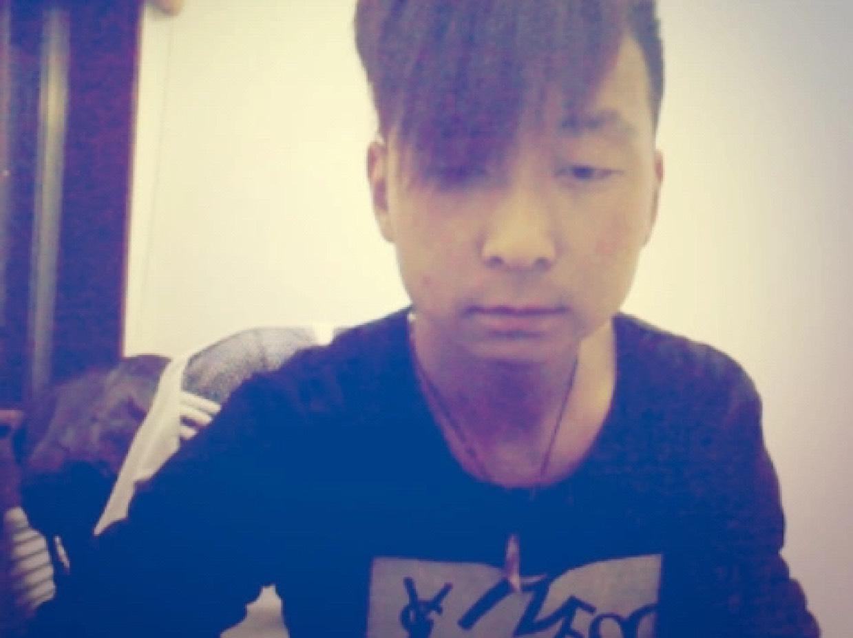 陪你醉酒笑红尘