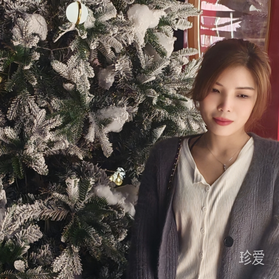 不酸不甜的小草莓