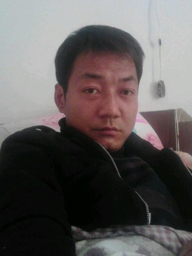 站在房頂?shù)饶?></a></div> <div   id=