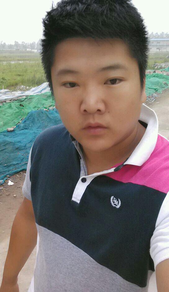 九零后挖掘机老板