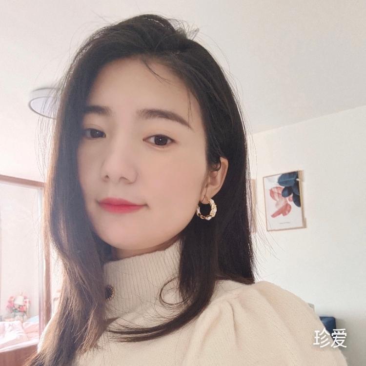 Y踮着脚尖摘太阳