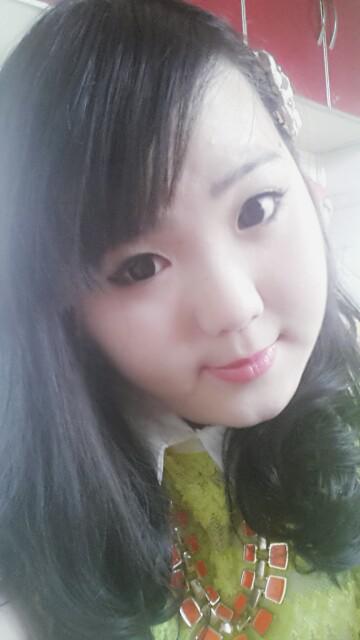 月兒臉紅紅vicky