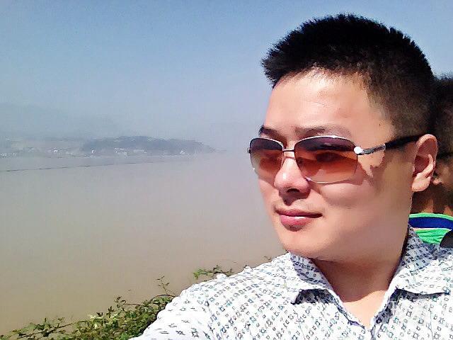 阳光下