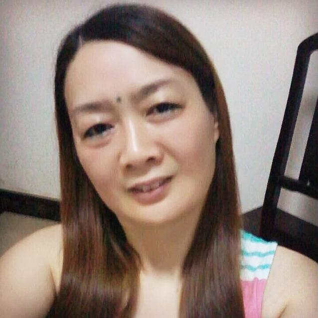 浴巾上的皮鞋油