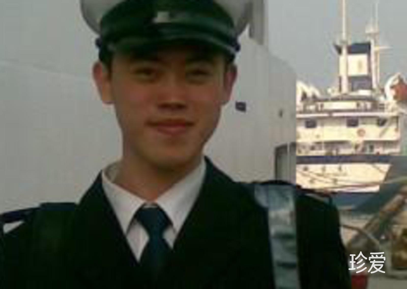 牵小手沙滩游走