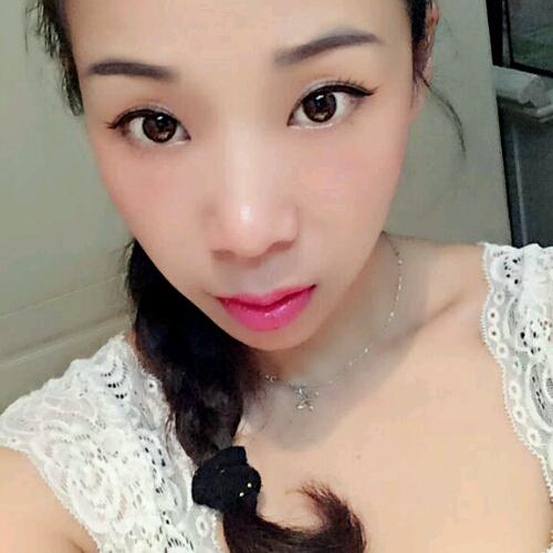 嫣然一笑！
