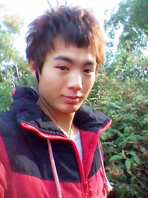 錯把夢當(dāng)愛來守候